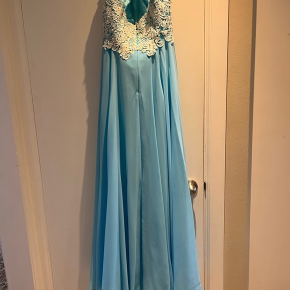 Strapless Prom Dress - Picture 4 of 5
